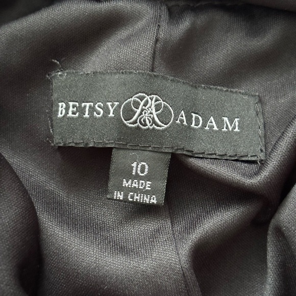 Betsy & Adam Black Gown with Gold Floral Lace Applique Sheer Mesh Detail Size 10 - Picture 6 of 6